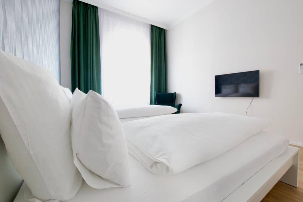 Premium Apartment By Hi5 - Astoria 4 Bedroom Budapest Eksteriør billede