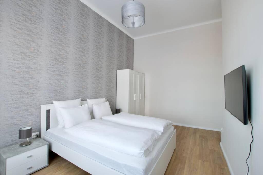 Premium Apartment By Hi5 - Astoria 4 Bedroom Budapest Eksteriør billede