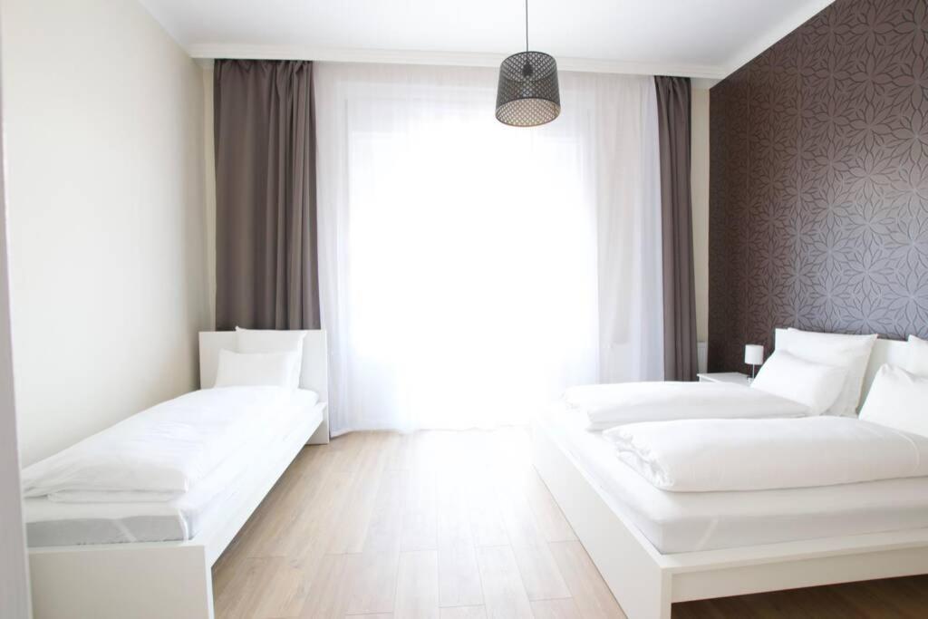 Premium Apartment By Hi5 - Astoria 4 Bedroom Budapest Eksteriør billede